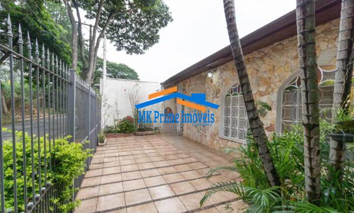 Casa à venda com 4 quartos, 150m² - Foto 1