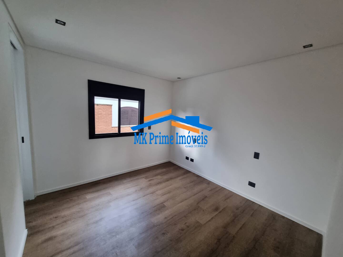 Casa de Condomínio à venda com 4 quartos, 330m² - Foto 18