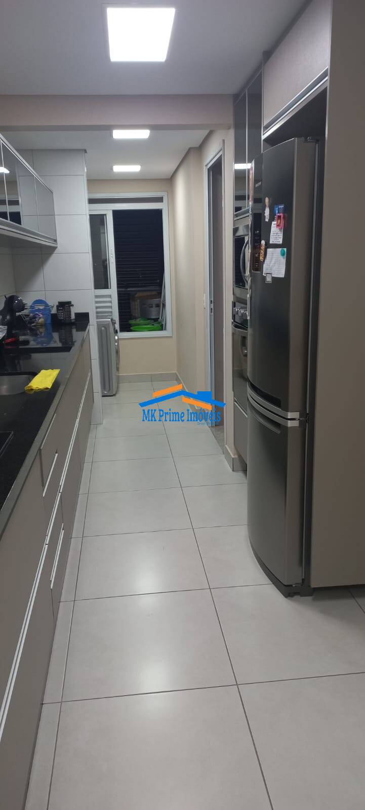 Apartamento à venda com 3 quartos, 113m² - Foto 2