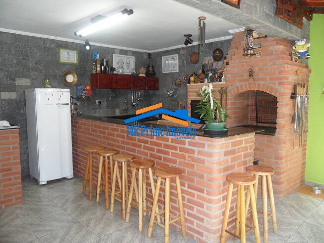 Sobrado à venda com 3 quartos, 220m² - Foto 2