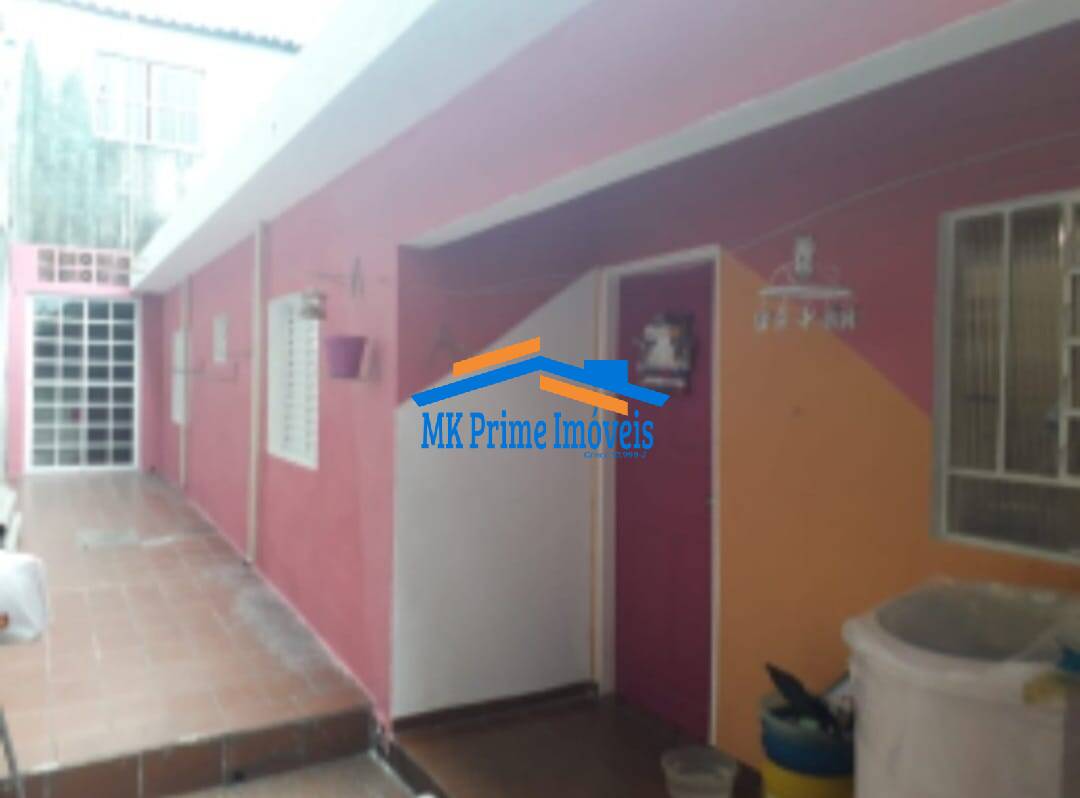 Casa à venda com 4 quartos, 150m² - Foto 2