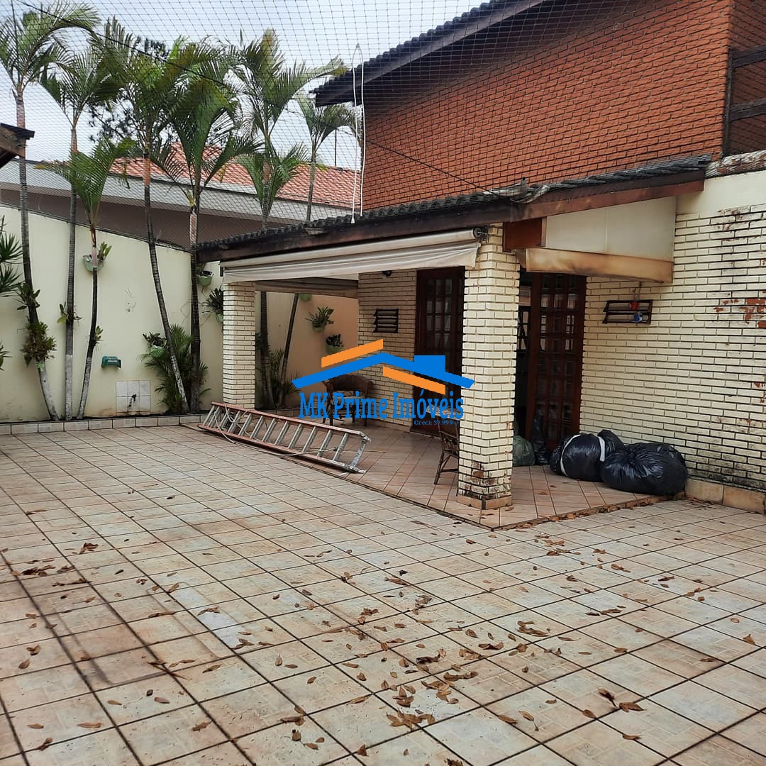 Casa de Condomínio para alugar com 3 quartos, 300m² - Foto 24