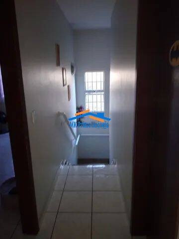 Sobrado à venda com 3 quartos, 228m² - Foto 6