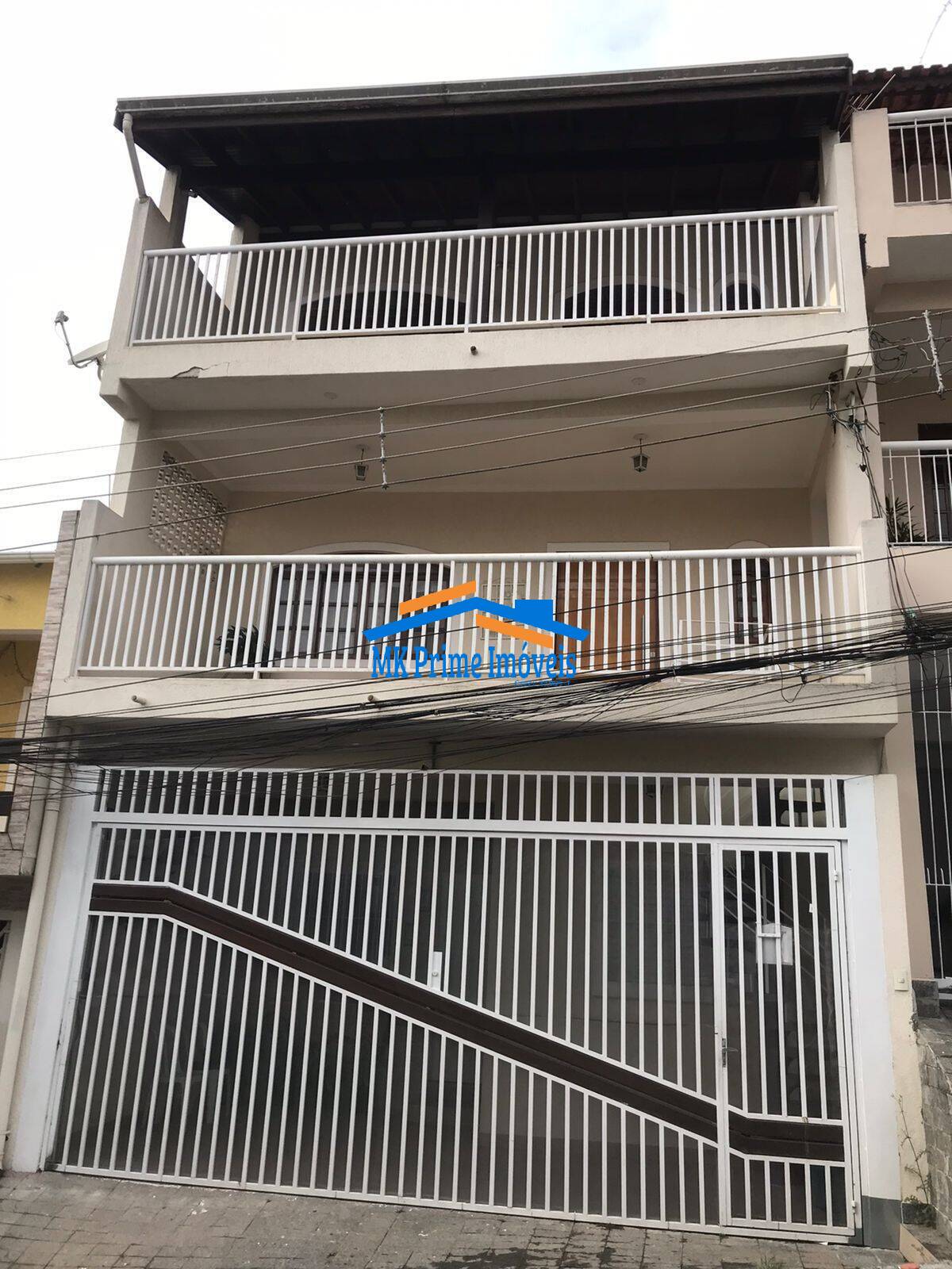 Sobrado à venda com 4 quartos, 270m² - Foto 1