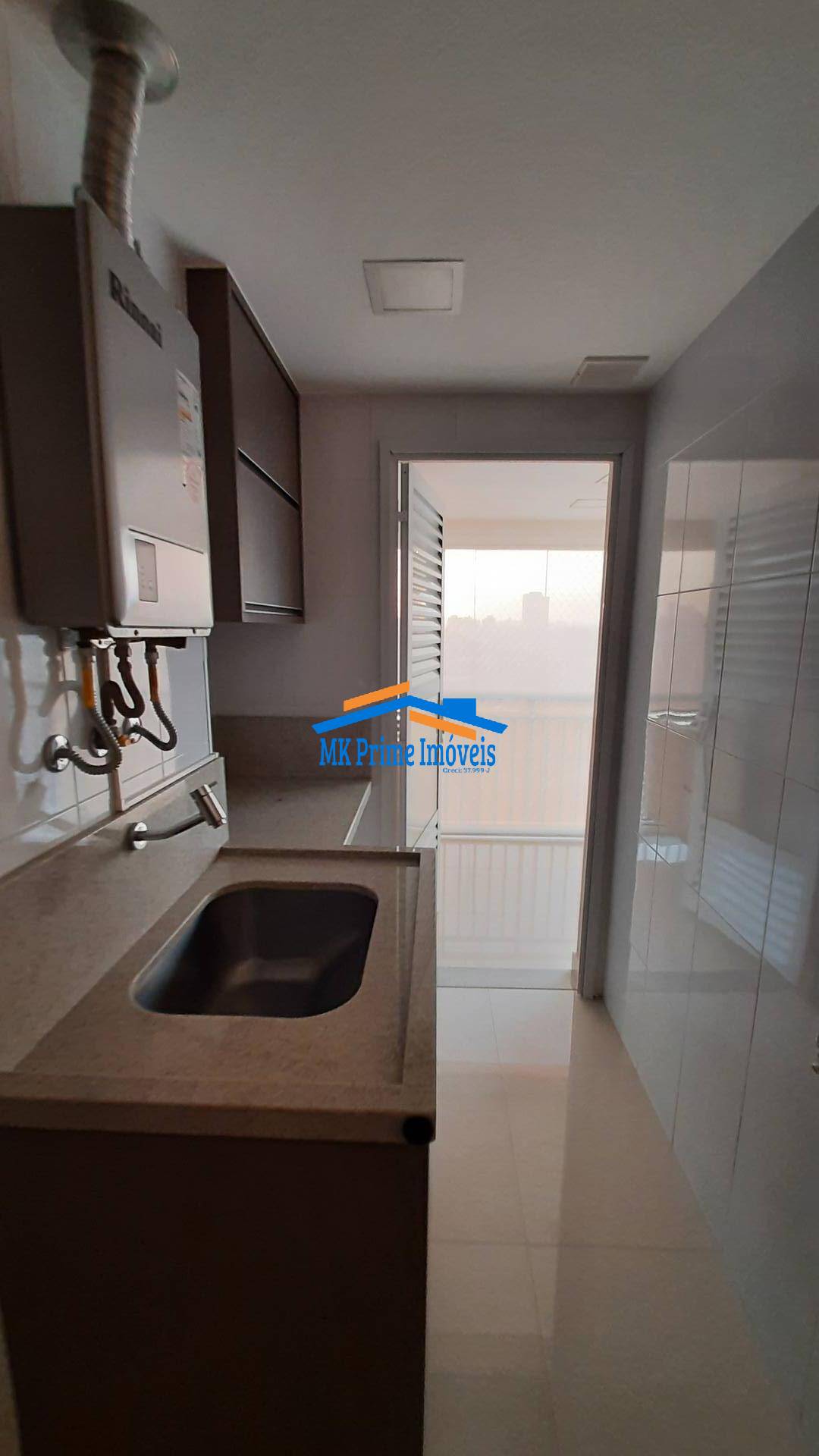 Apartamento à venda com 2 quartos, 64m² - Foto 4