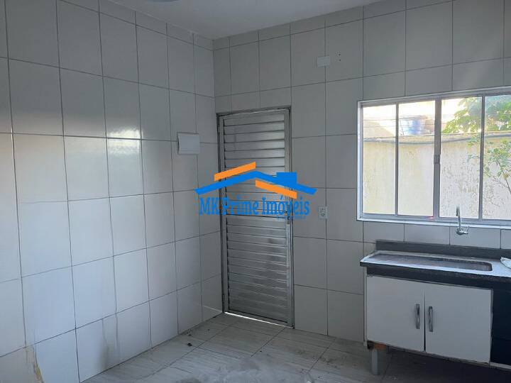 Casa à venda com 5 quartos, 180m² - Foto 1