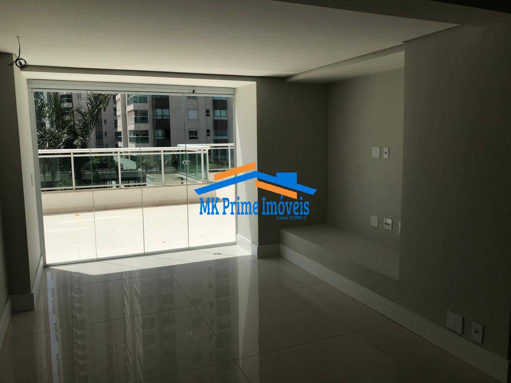 Apartamento à venda com 4 quartos, 255m² - Foto 2