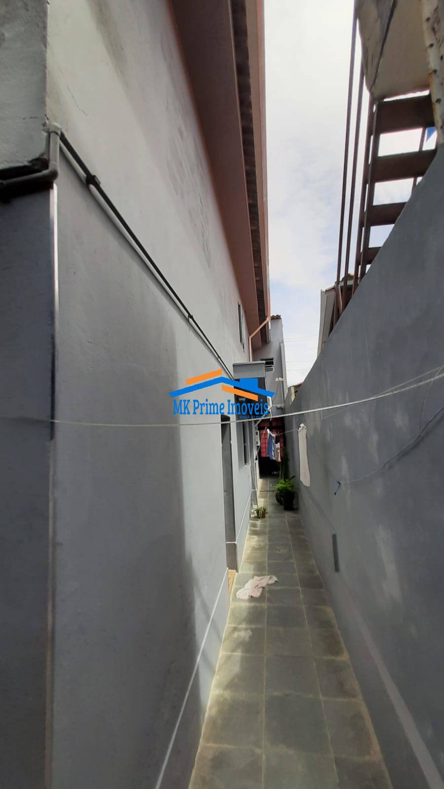 Sobrado à venda com 3 quartos, 186m² - Foto 2