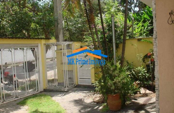 Casa de Condomínio à venda com 3 quartos, 261m² - Foto 2