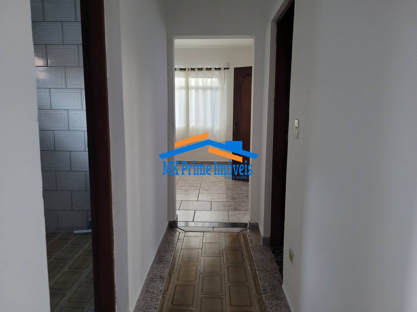 Casa à venda com 3 quartos, 285m² - Foto 3