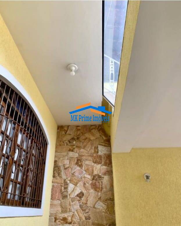 Sobrado à venda com 3 quartos, 174m² - Foto 2