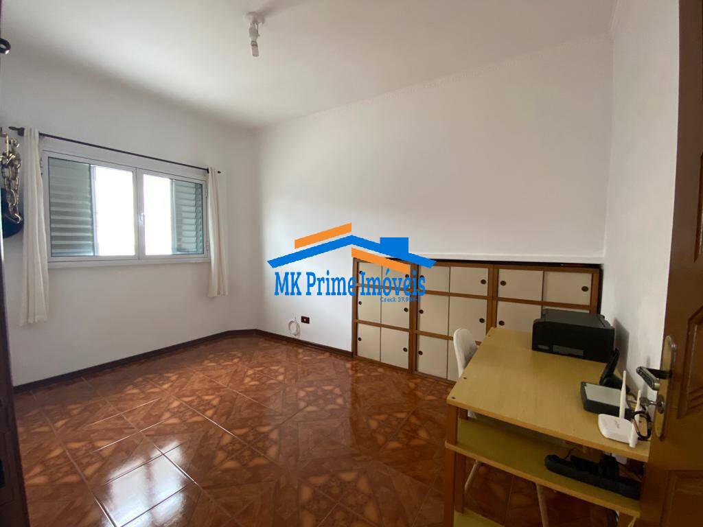 Casa à venda com 6 quartos, 250m² - Foto 16