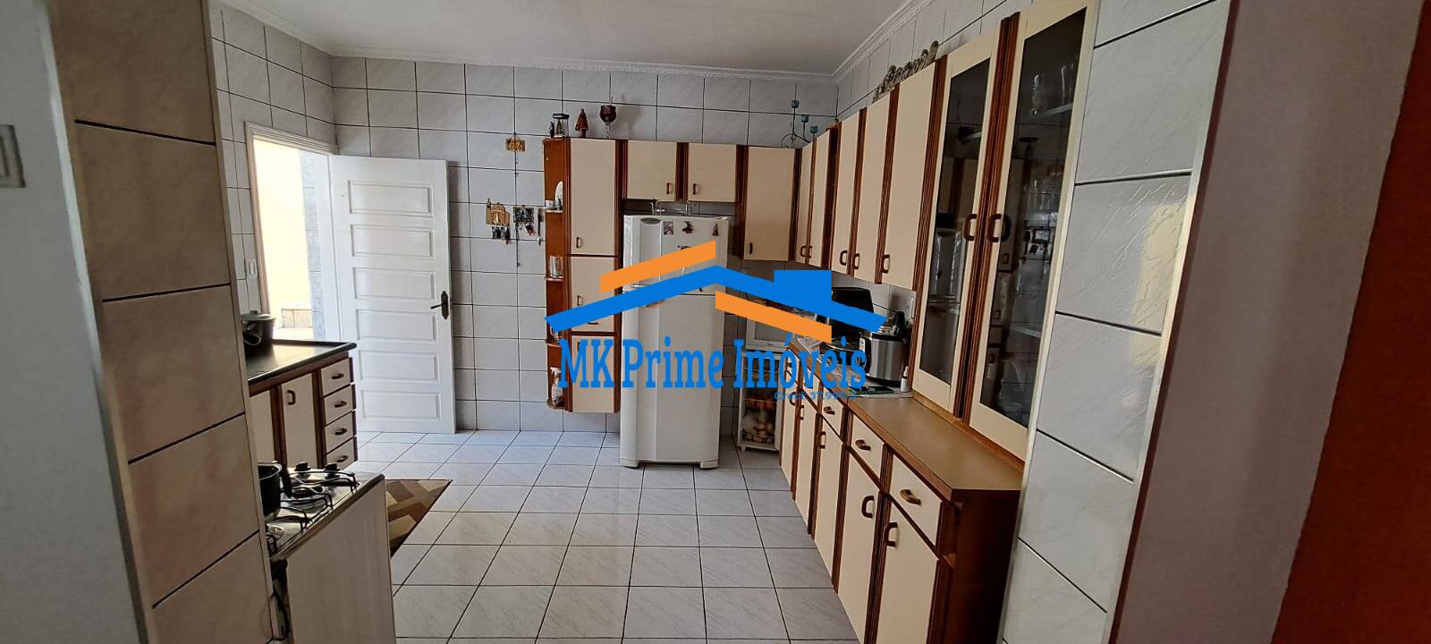 Sobrado à venda com 2 quartos, 190m² - Foto 4