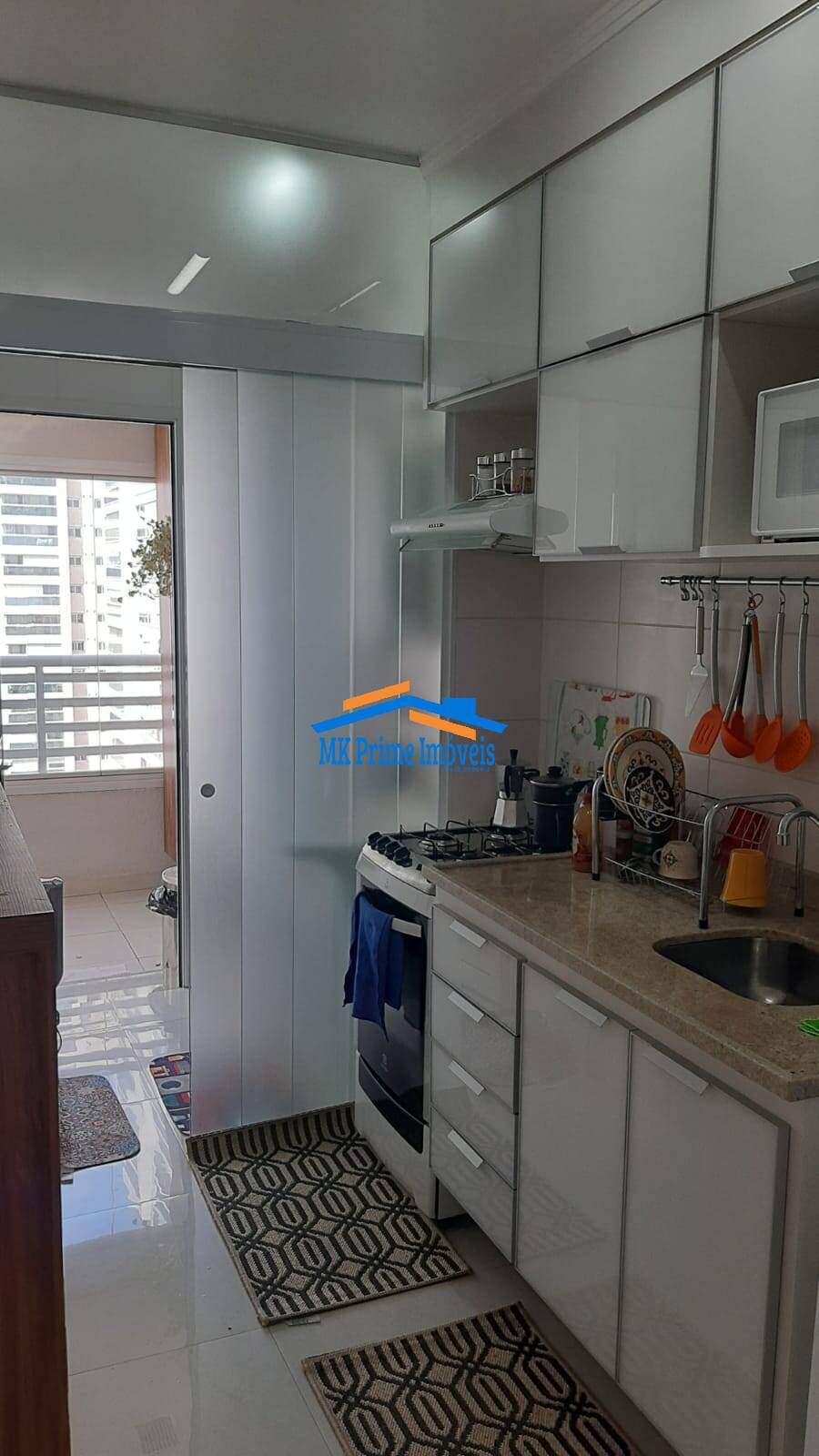 Apartamento à venda com 2 quartos, 70m² - Foto 11