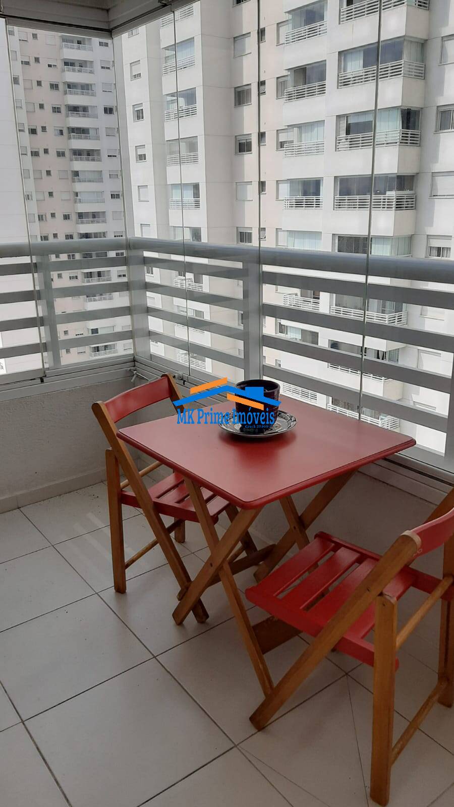 Apartamento à venda com 2 quartos, 70m² - Foto 2