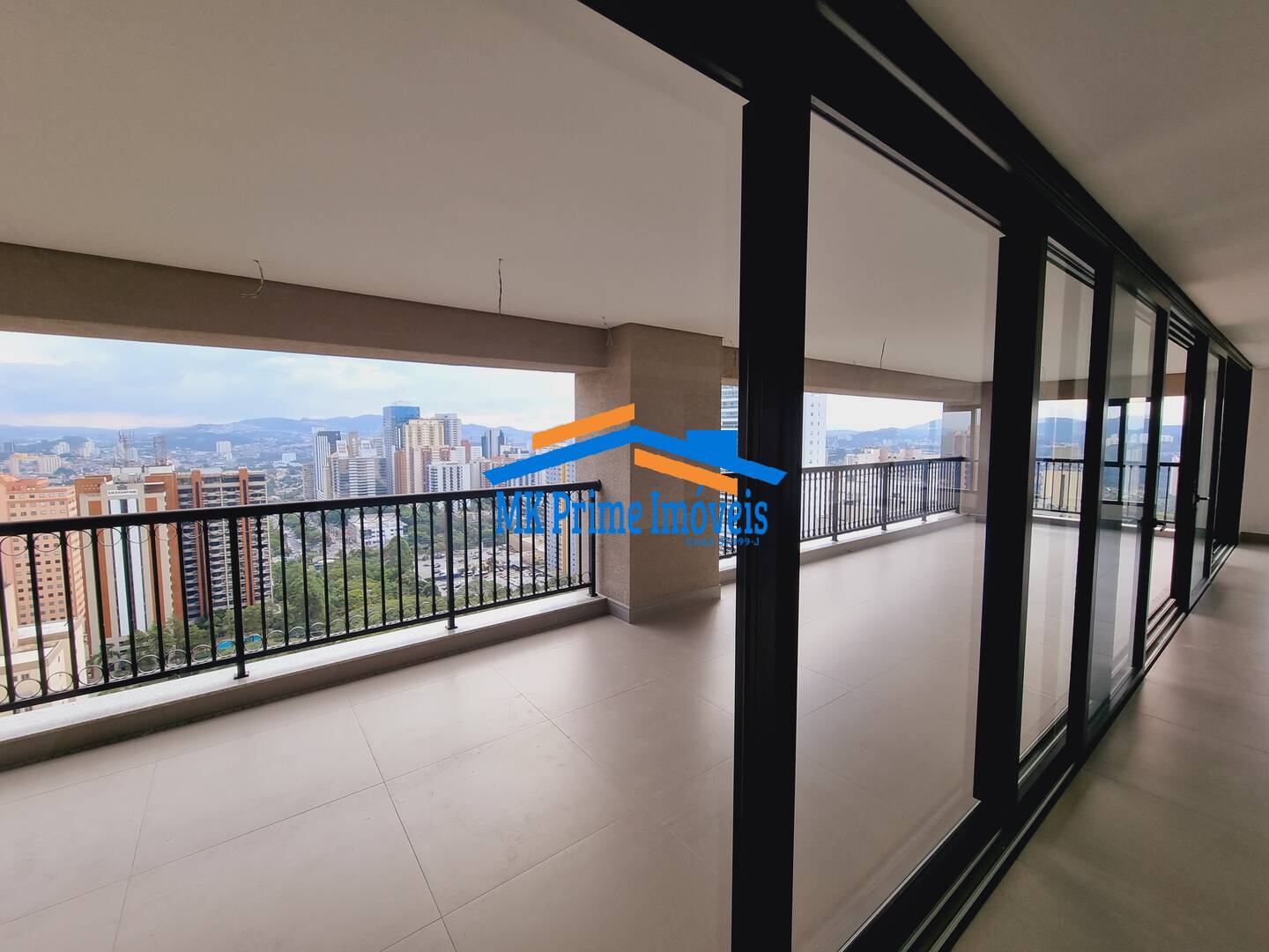 Apartamento à venda com 4 quartos, 360m² - Foto 4