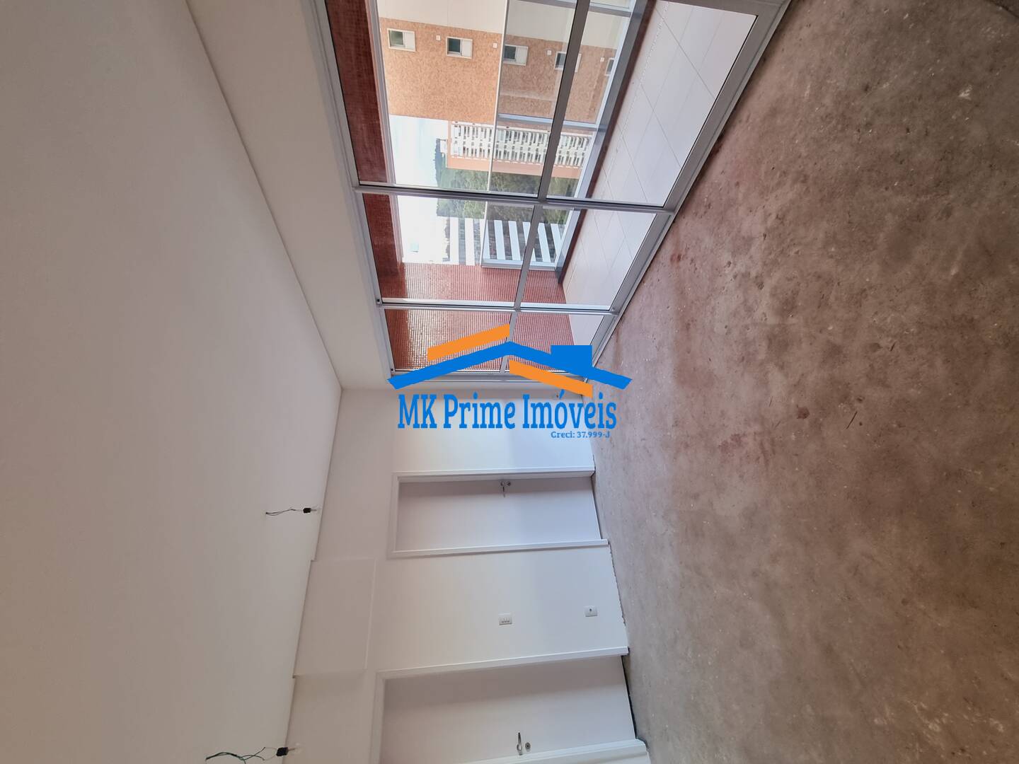 Apartamento à venda com 1 quarto, 55m² - Foto 2