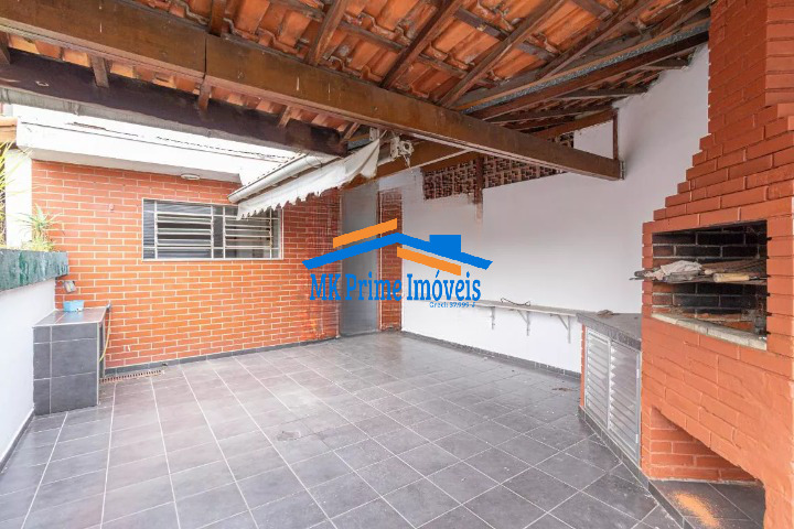 Sobrado à venda com 3 quartos, 180m² - Foto 1