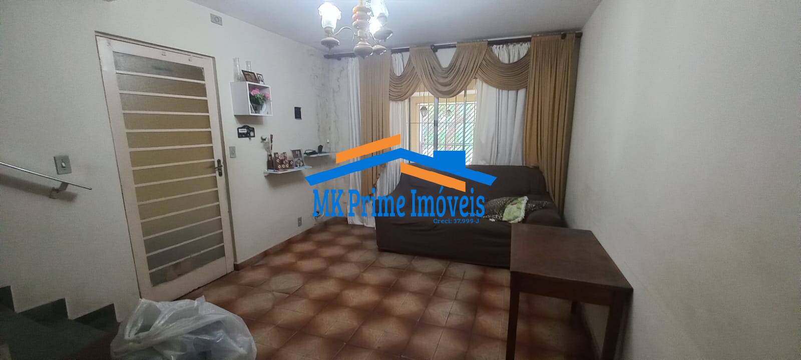 Casa à venda com 3 quartos, 130m² - Foto 2