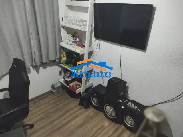 Apartamento à venda com 2 quartos, 41m² - Foto 2