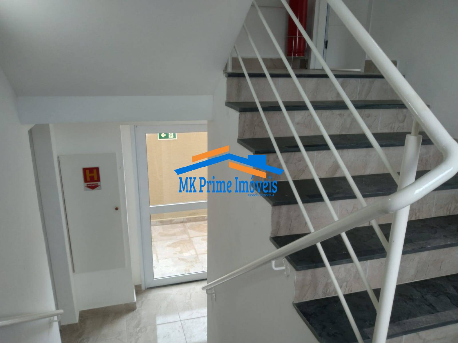 Apartamento à venda com 2 quartos, 44m² - Foto 12