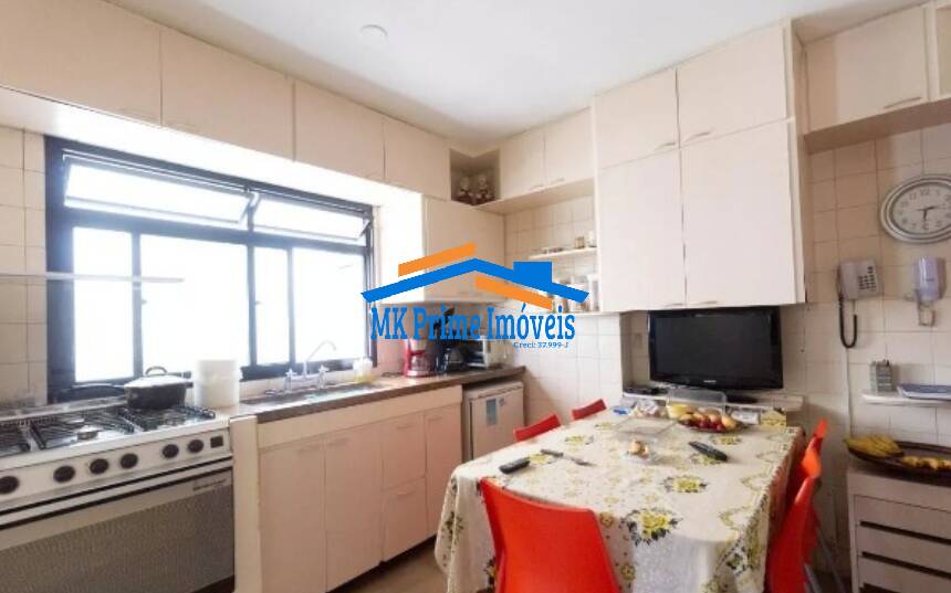 Apartamento à venda com 3 quartos, 206m² - Foto 9