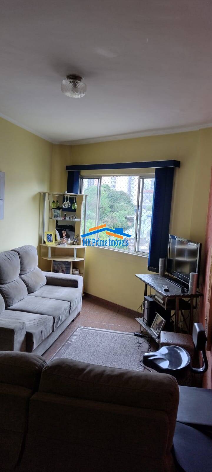 Apartamento à venda com 2 quartos, 75m² - Foto 2