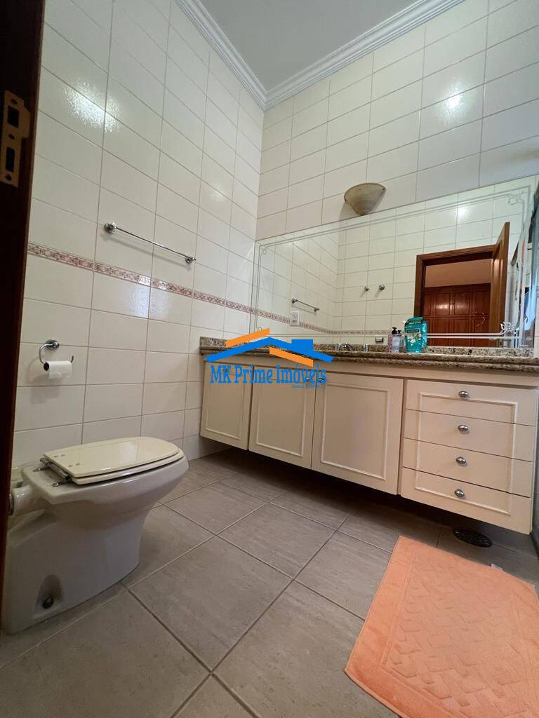 Casa de Condomínio para alugar com 4 quartos, 700m² - Foto 13