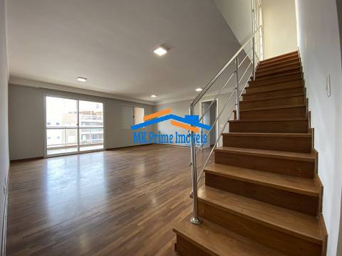 Apartamento à venda com 3 quartos, 233m² - Foto 1