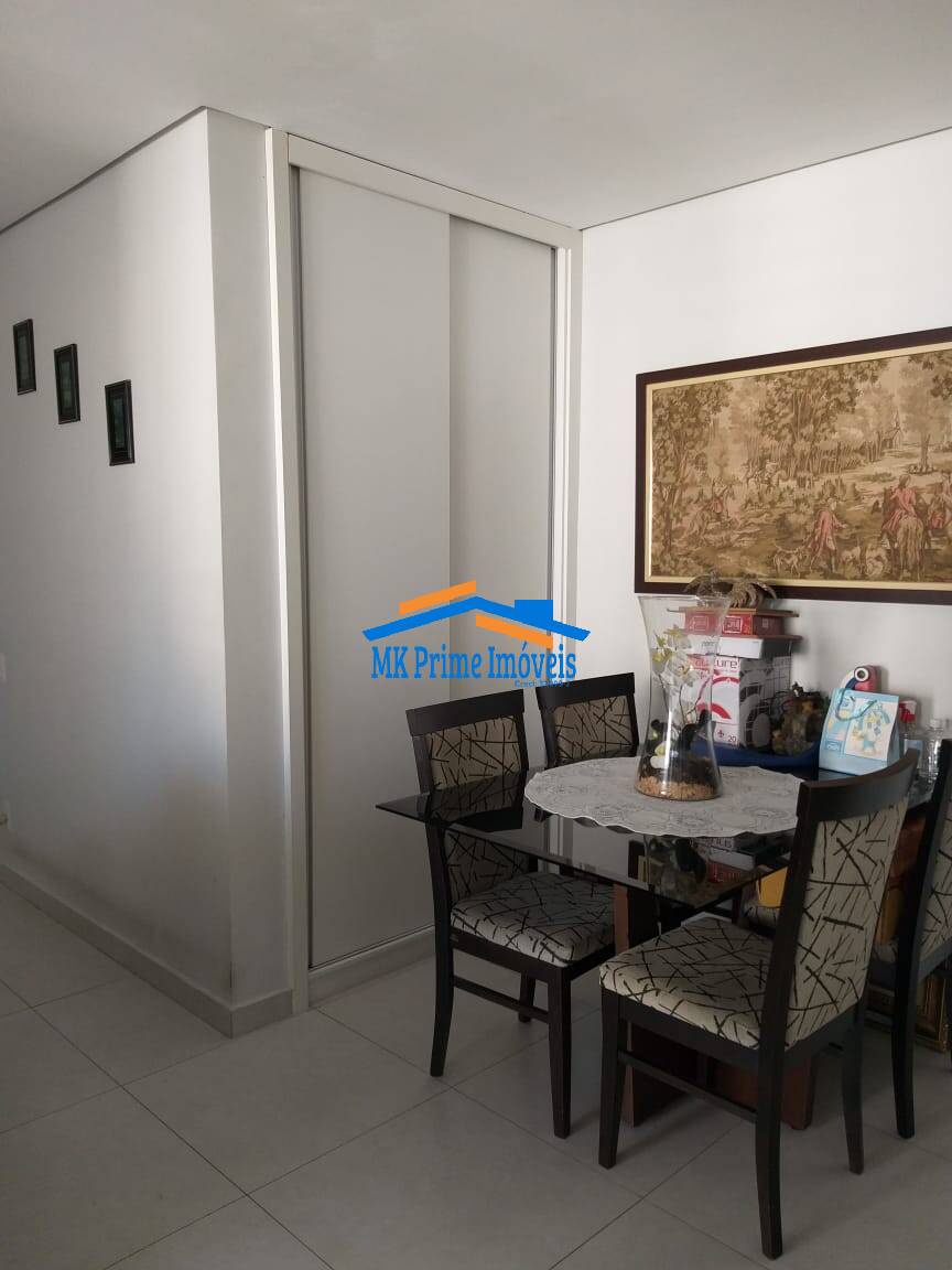 Apartamento à venda com 2 quartos, 67m² - Foto 2