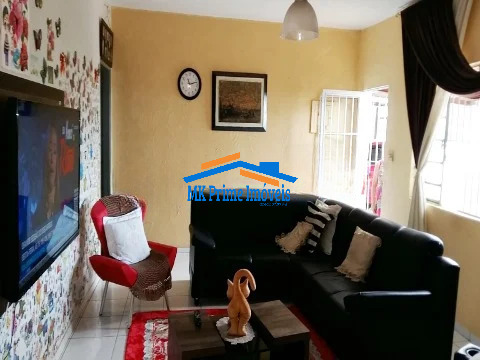 Casa à venda com 3 quartos, 150m² - Foto 1