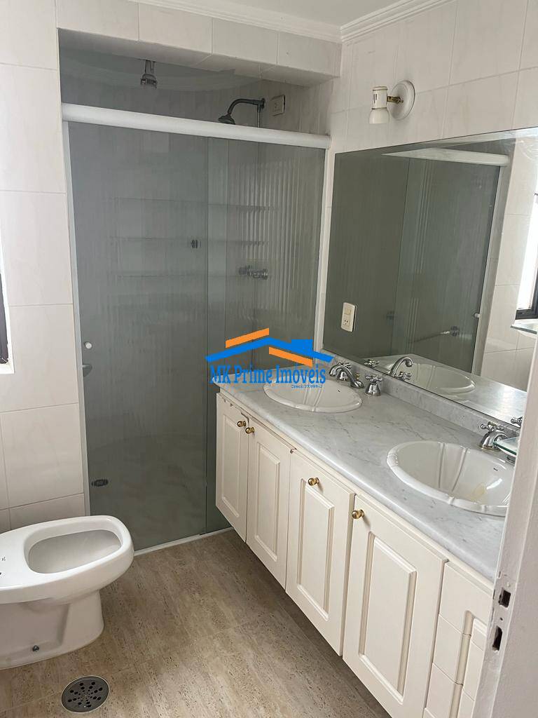 Apartamento para alugar com 3 quartos, 170m² - Foto 17