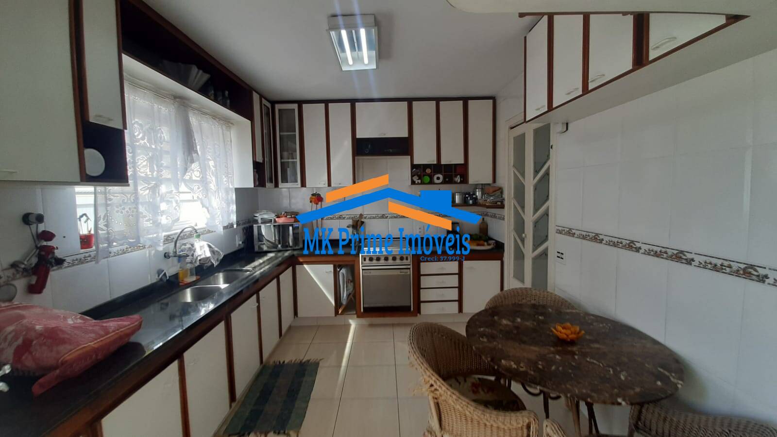 Casa à venda com 4 quartos, 180m² - Foto 28