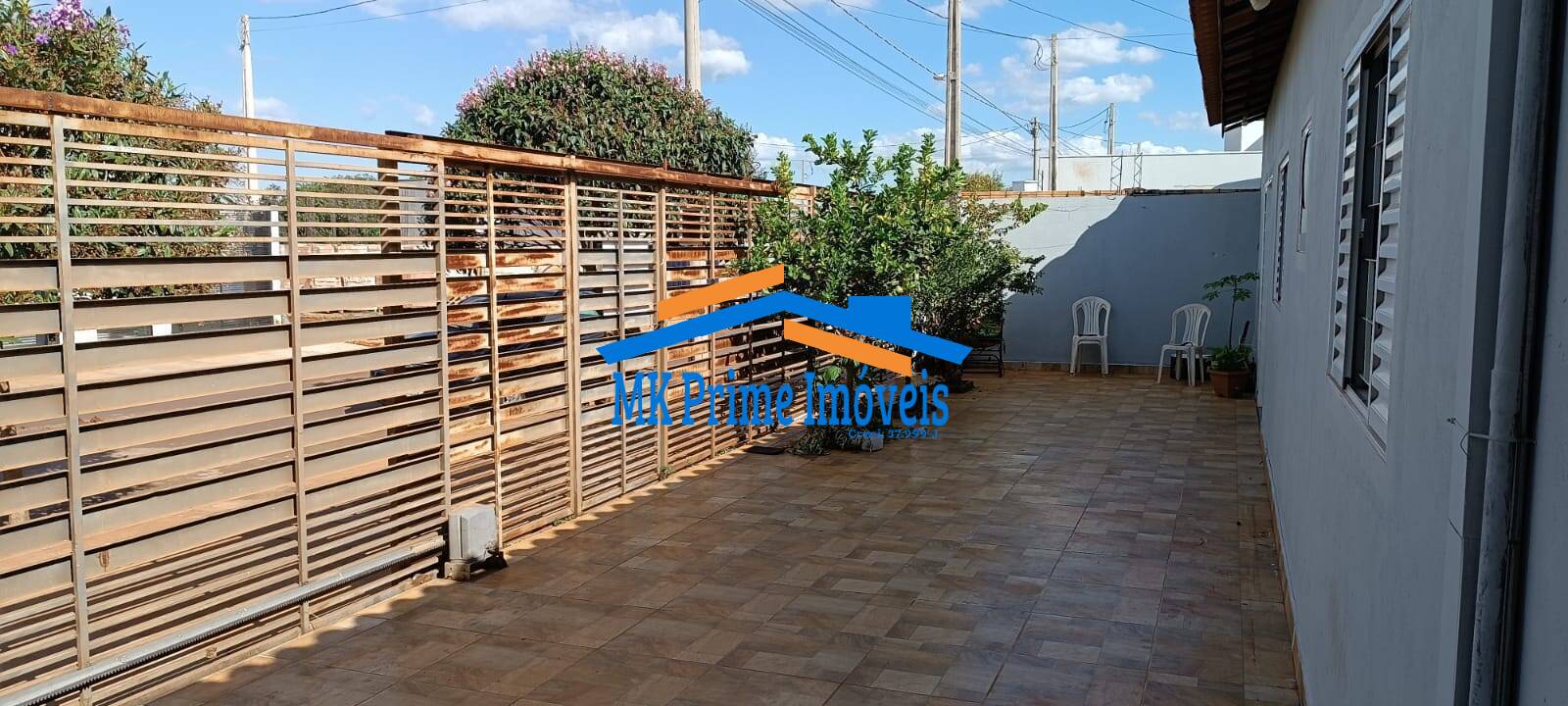 Casa à venda com 3 quartos, 190m² - Foto 2