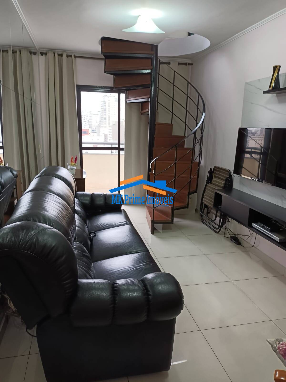 Apartamento à venda com 3 quartos, 132m² - Foto 1