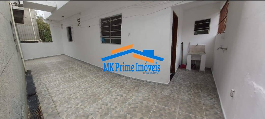 Sobrado à venda com 3 quartos, 234m² - Foto 2