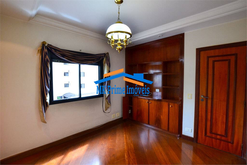 Apartamento à venda com 4 quartos, 220m² - Foto 7