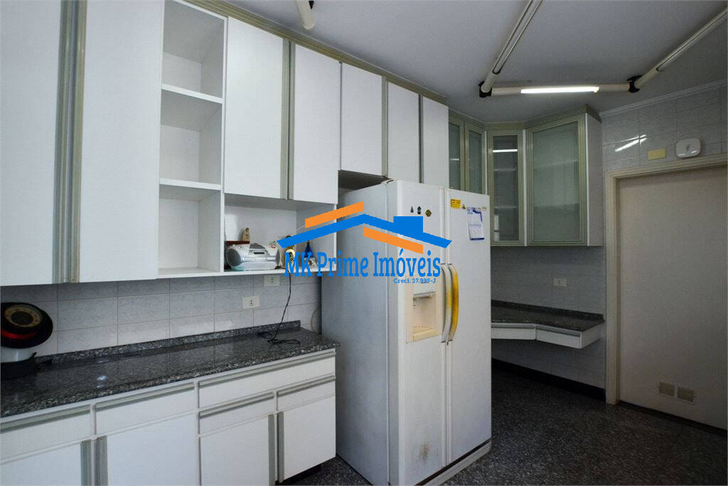 Apartamento à venda com 4 quartos, 220m² - Foto 13