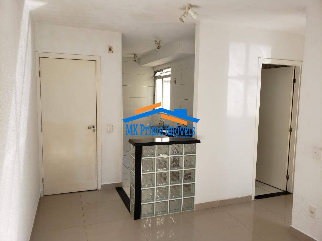 Apartamento à venda com 2 quartos, 39m² - Foto 2