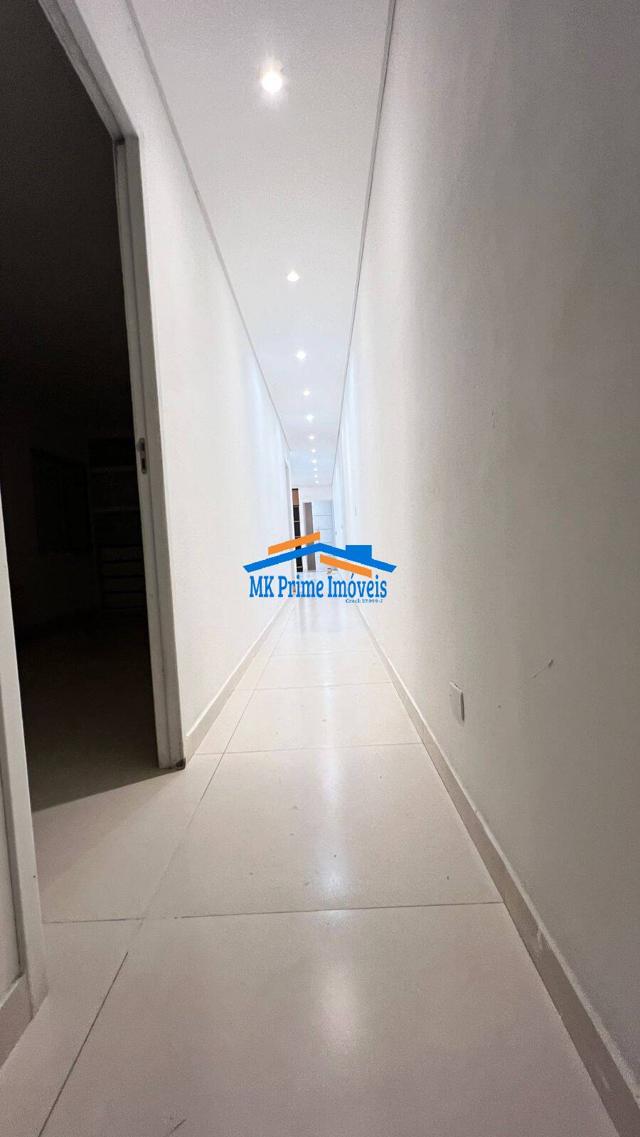 Casa à venda com 4 quartos, 370m² - Foto 23