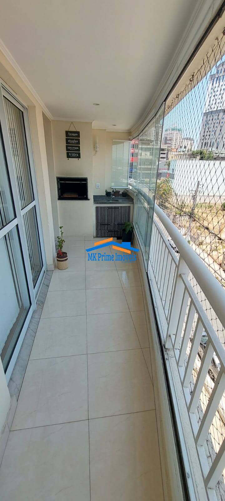 Apartamento à venda com 3 quartos, 75m² - Foto 2