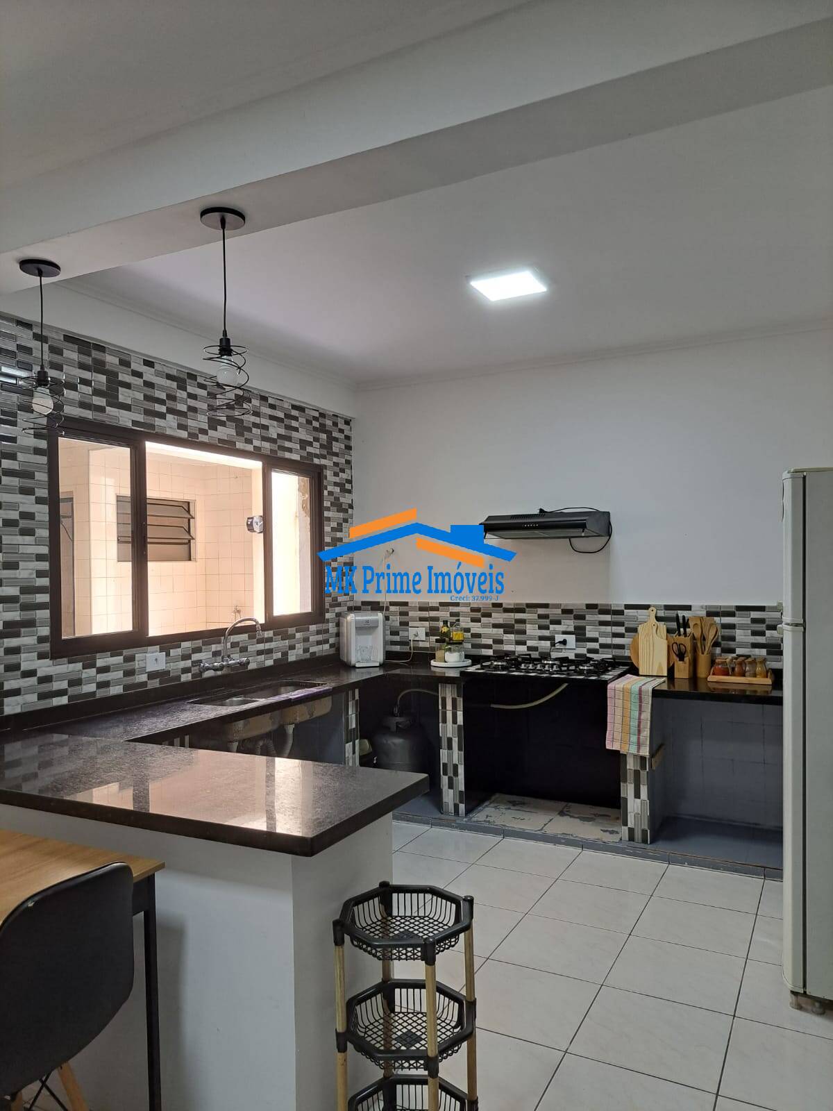 Casa à venda com 3 quartos, 250m² - Foto 18