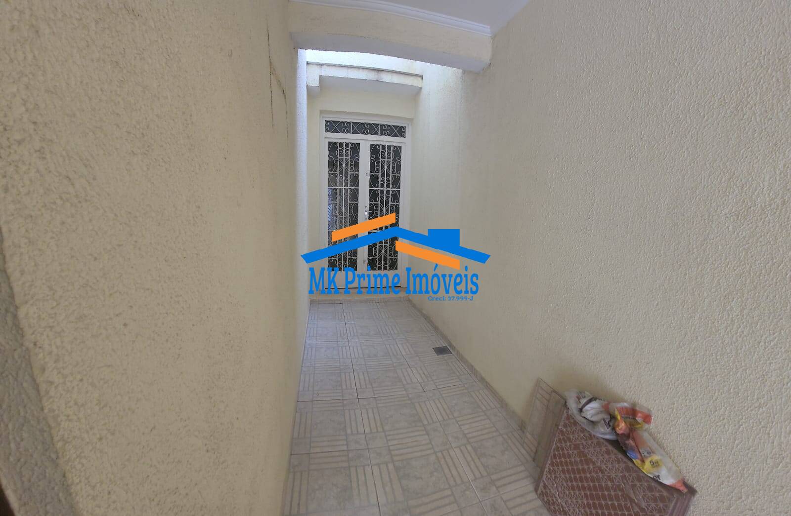 Sobrado à venda com 3 quartos, 230m² - Foto 2