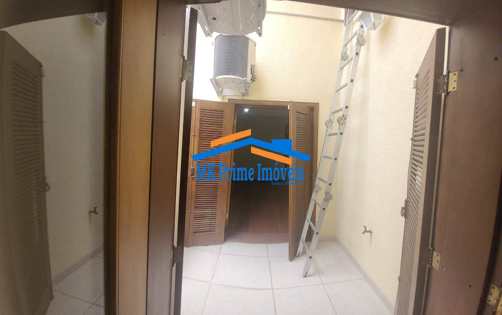 Sobrado à venda com 3 quartos, 230m² - Foto 26