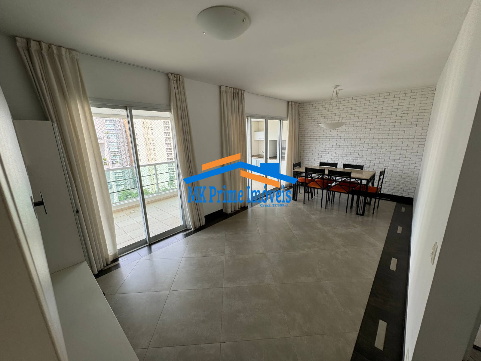 Apartamento à venda e aluguel com 3 quartos, 114m² - Foto 3