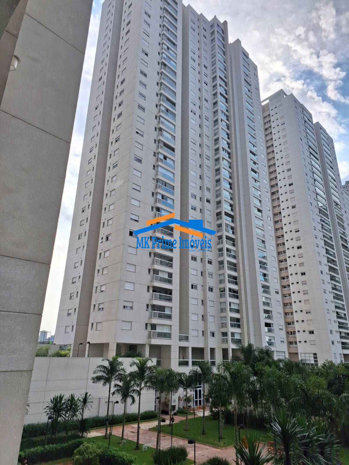 Apartamento à venda com 3 quartos, 125m² - Foto 2