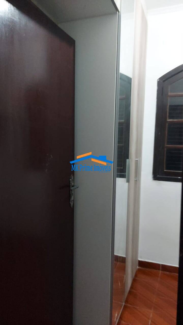 Casa à venda com 3 quartos, 200m² - Foto 11