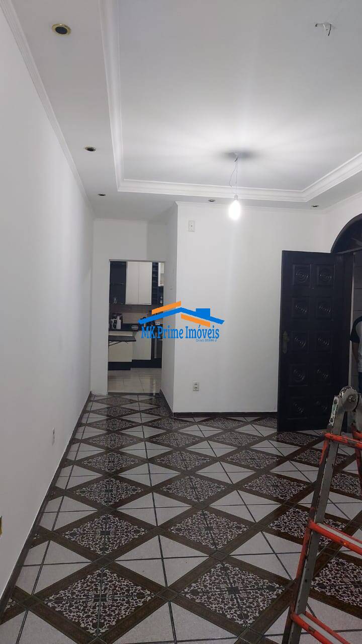 Casa à venda com 3 quartos, 200m² - Foto 4