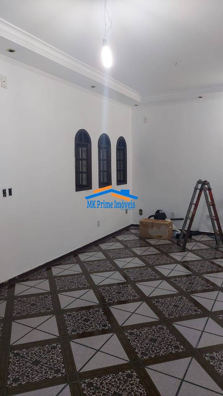 Casa à venda com 3 quartos, 200m² - Foto 16