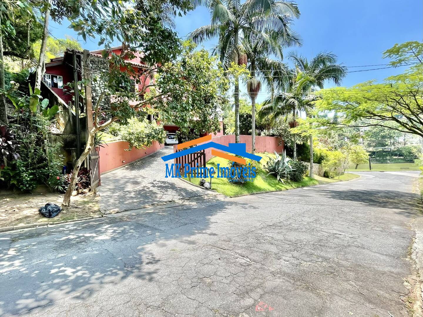 Casa de Condomínio à venda com 4 quartos, 256m² - Foto 4